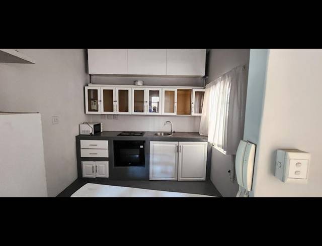 2 BEDROOM APARTMENT FOR SALE IN GLENWOOD